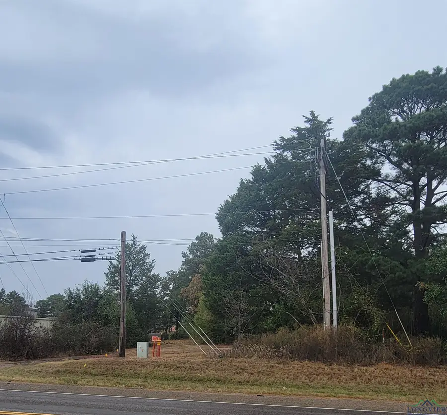 3907 Stone Rd., Kilgore, TX 75662 - Image #2