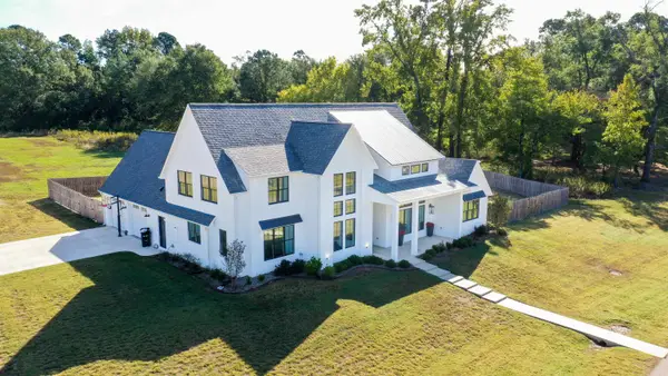 8308 Greenhead Drive, Texarkana, TX 75503