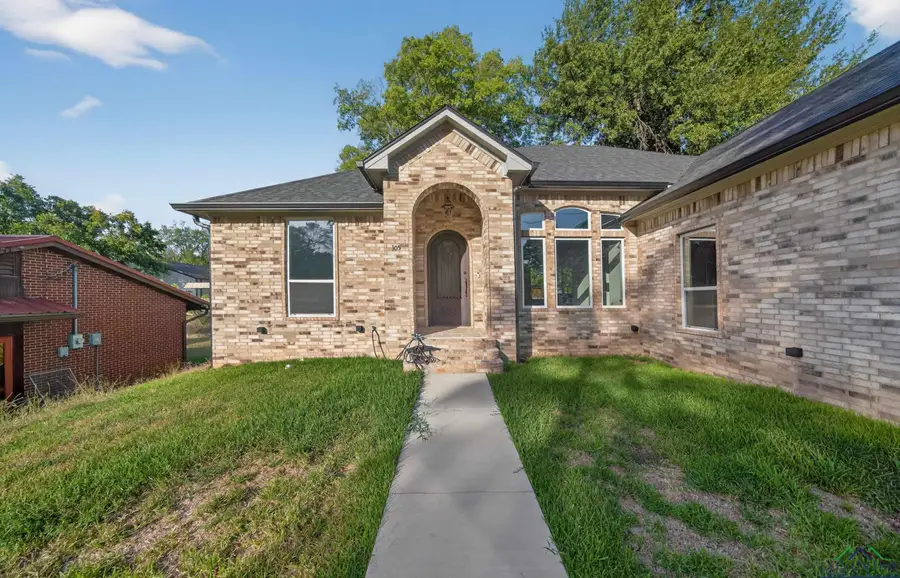 105 Maxine St, Mineola, TX 75733 - Image #3