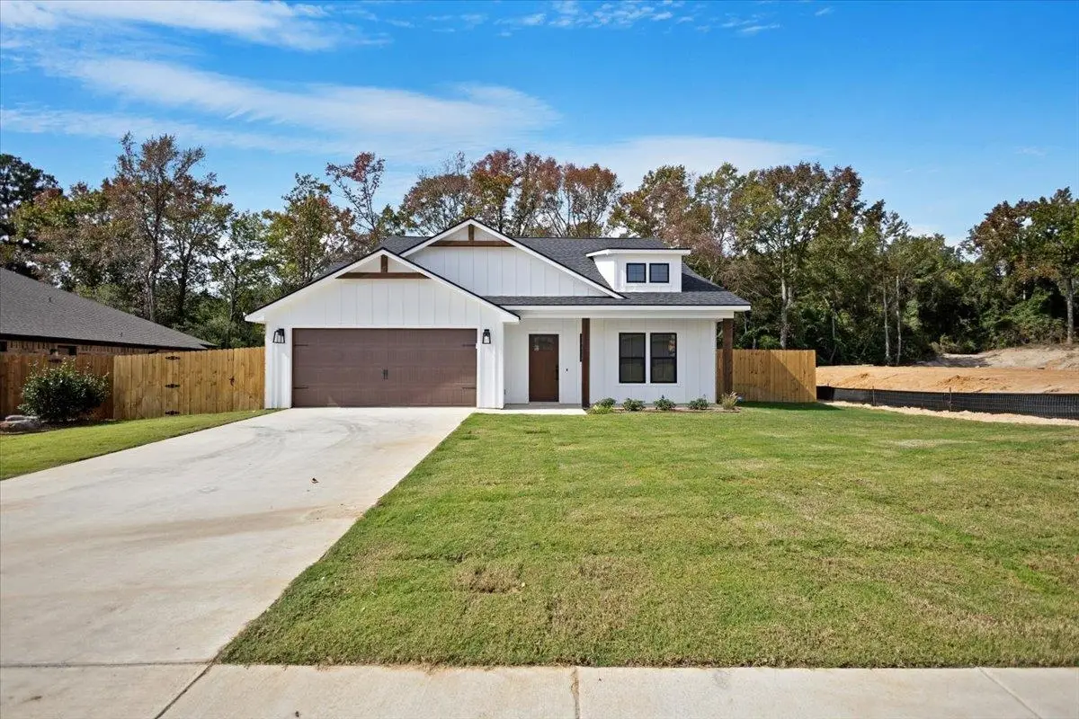 16426 Crossing Circle, Lindale, TX 75771 - #1