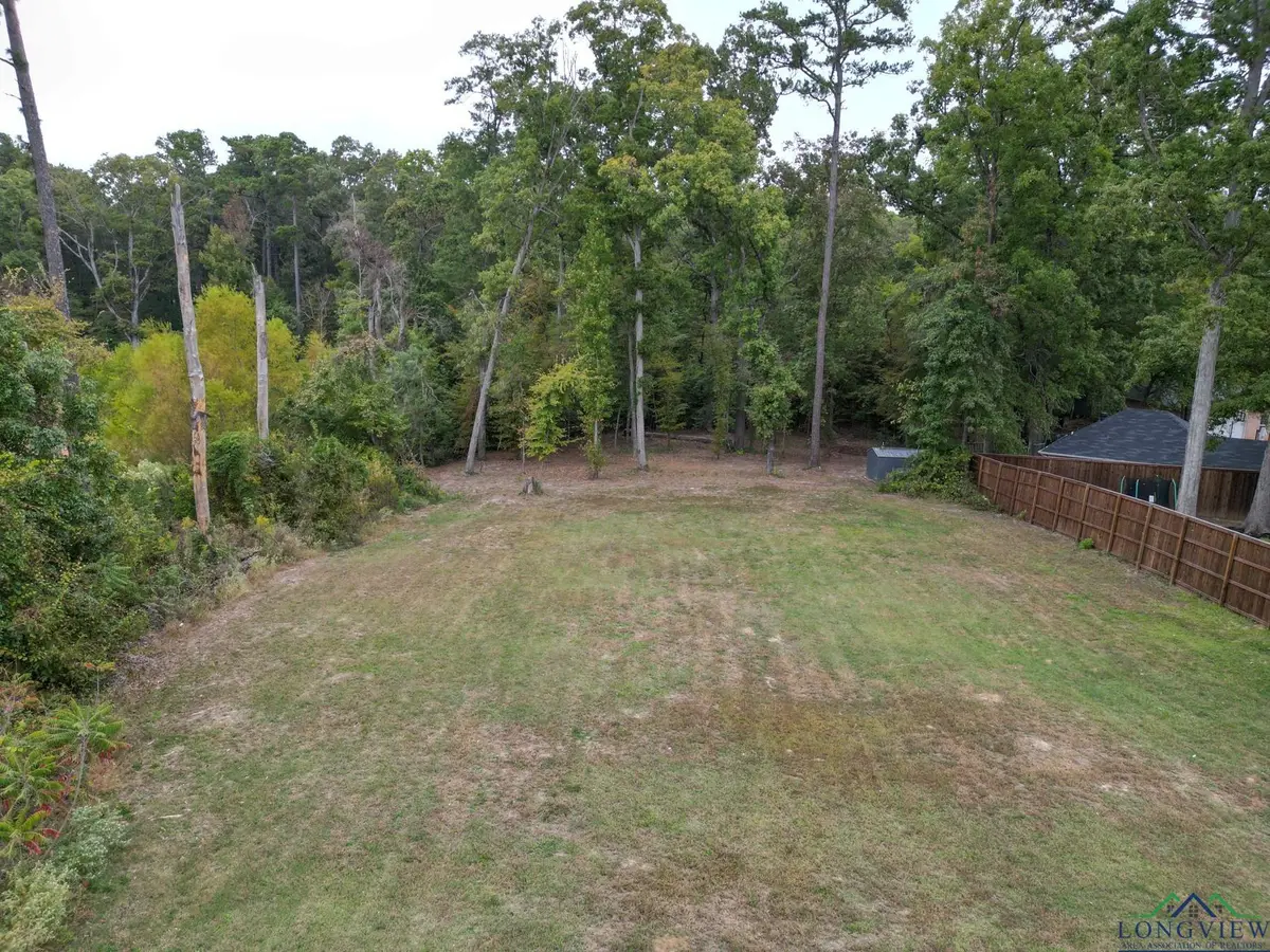 1005 Windy Ridge Dr, Longview, TX 75604 - Image #1