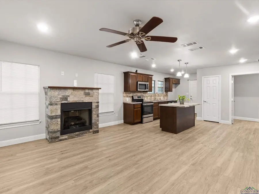 209 Polk St., Gilmer, TX 75644 - Image #3