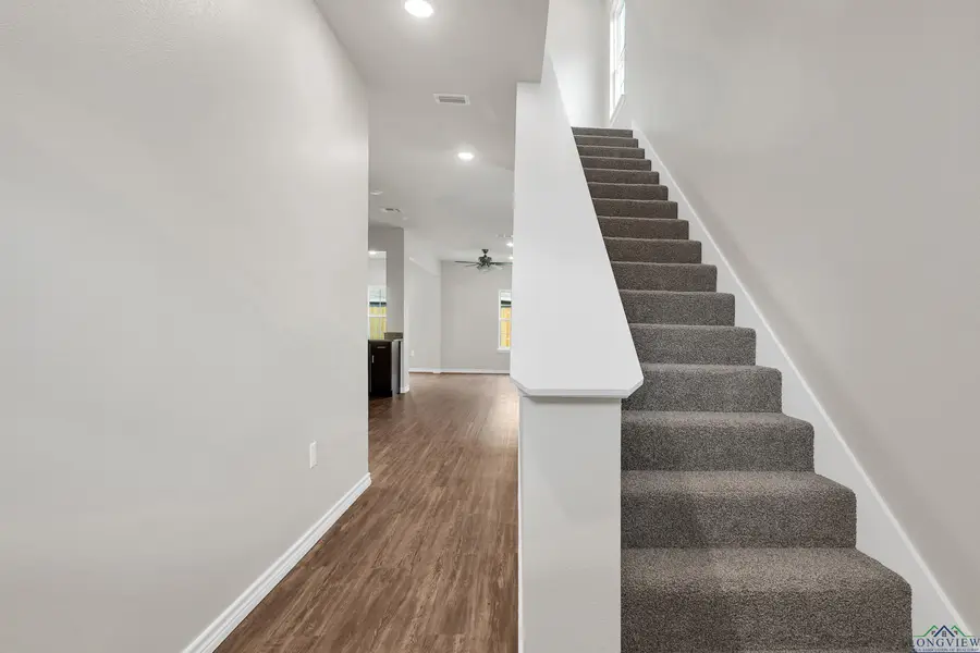 163/165 Village North, Gladewater, TX 75647 - Image #3