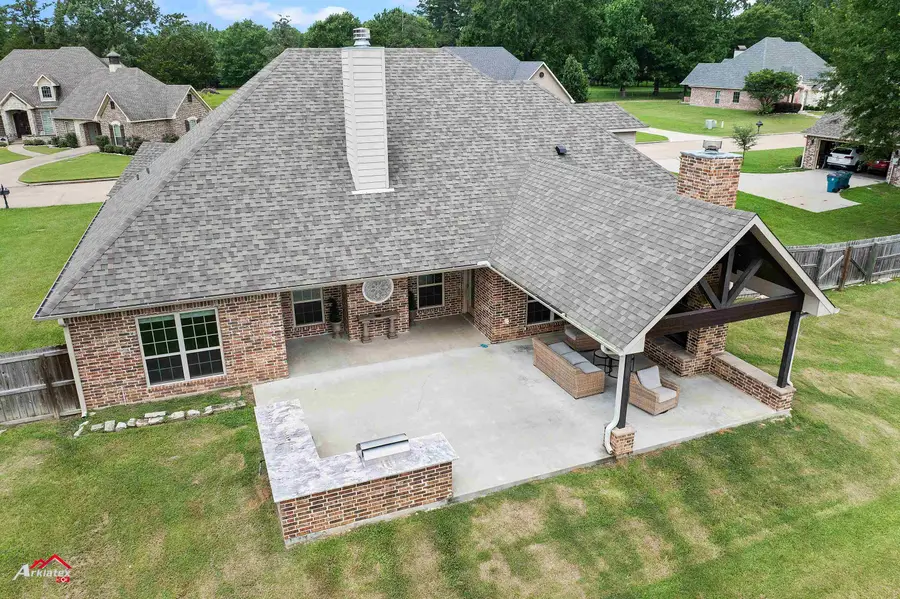 224 Stonegate DR, Carthage, TX 75633 - Image #3
