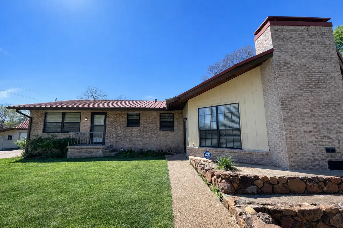 109 Maxine St, Mineola, TX 75773 - #1