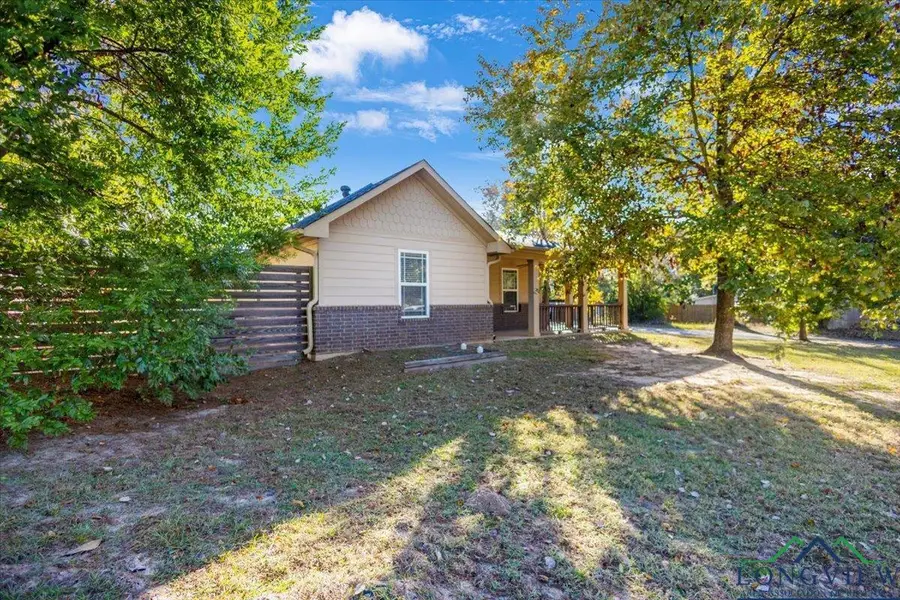 300 N Evenside St, Henderson, TX 75654 - Image #2