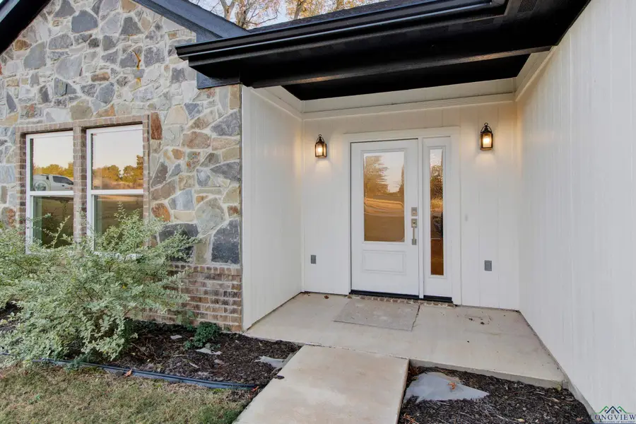 175 Heartland Trail, Diana, TX 75640 - Image #2