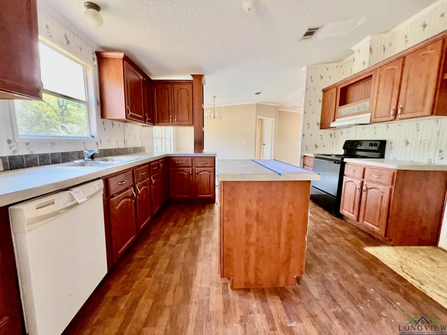 917 Green Blackmon Rd., Kilgore, TX 75662 - Image #3