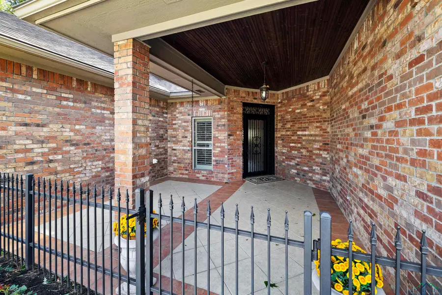 800 Trenton Court, Longview, TX 75601 - Image #2