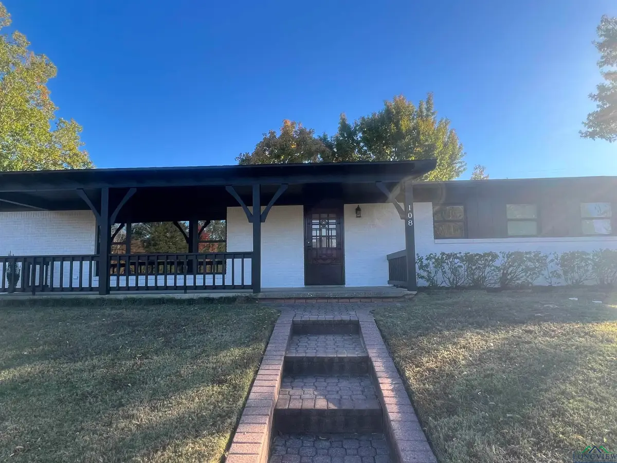 108 Hughes, Marshall, TX 75672 - Image #1