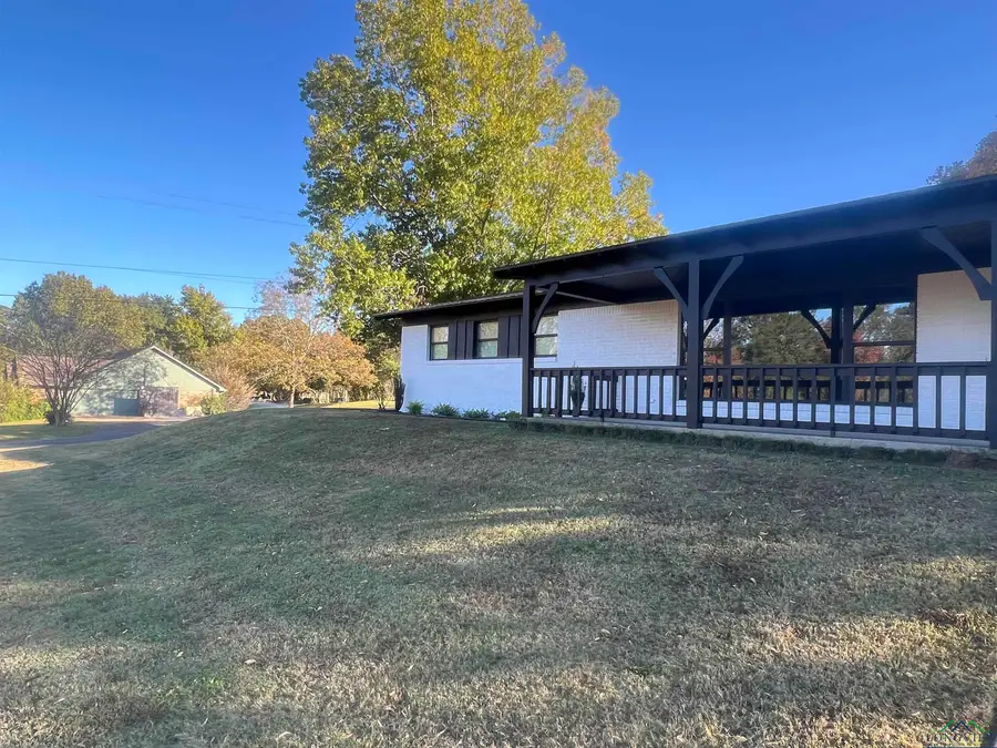 108 Hughes, Marshall, TX 75672 - Image #2