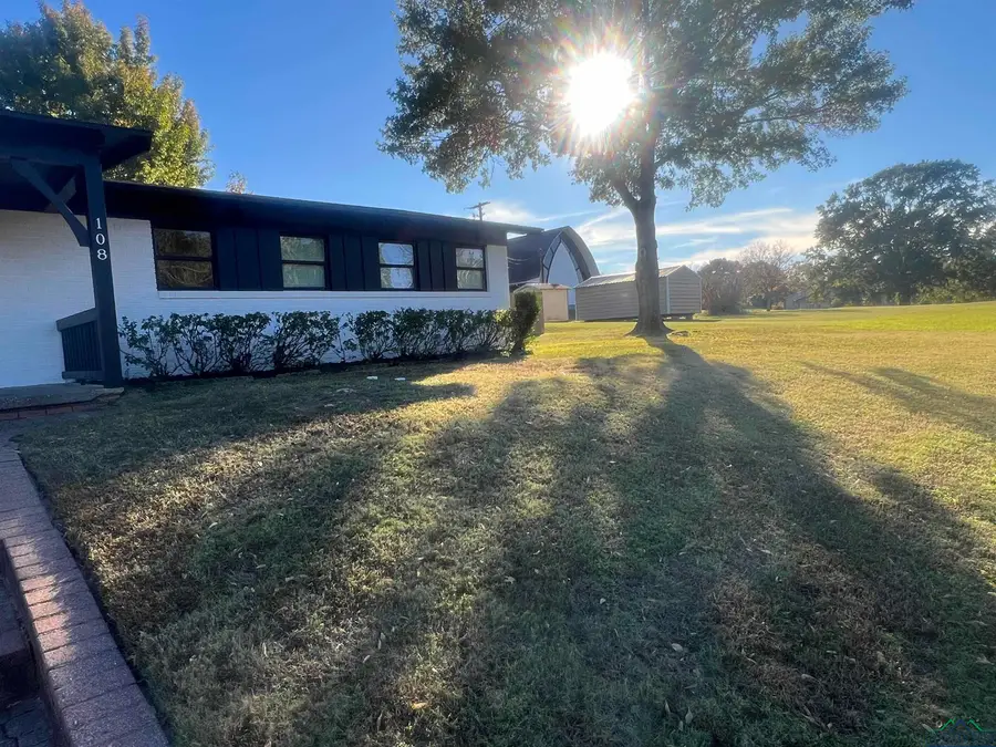 108 Hughes, Marshall, TX 75672 - Image #3