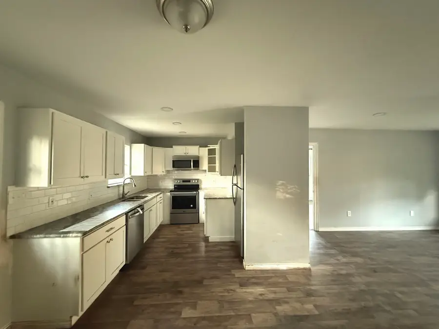 201 N Meadowbrook, Overton, TX 75684 - Image #2