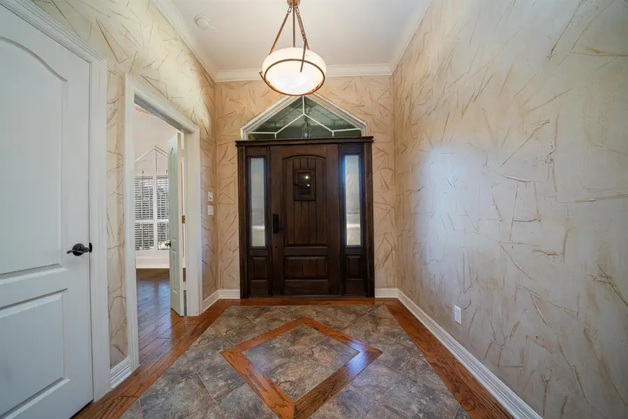 1604 Colonial Drive, Longview, TX 75605 - Image #2