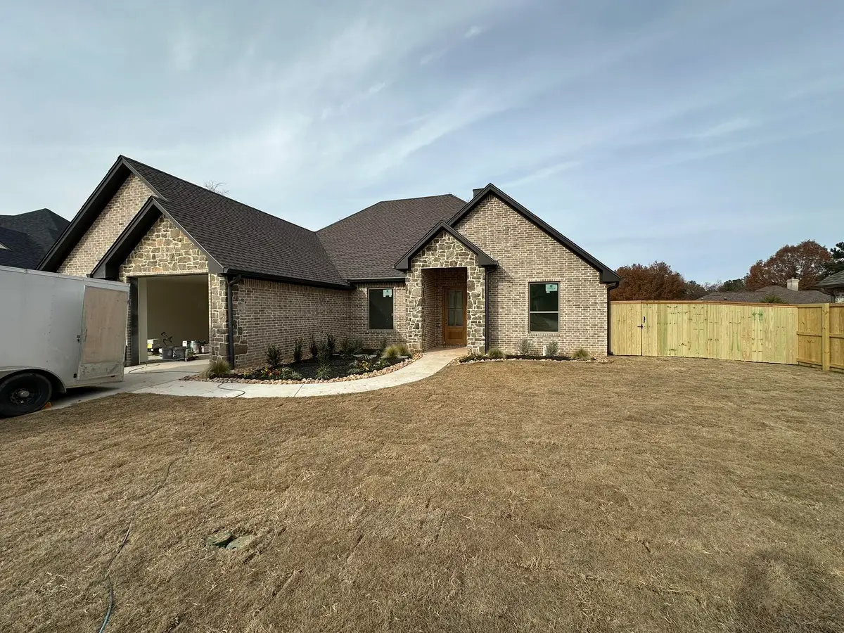 320 Saddle Brook Drive, Hallsville, TX 75650 - Image #1