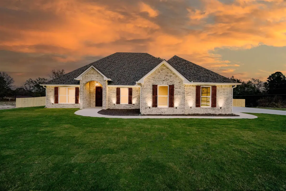 120 Pecan Trail, Kilgore, TX 75662 - Image #1