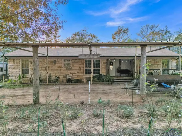 7568 S State Highway 42, Henderson, TX 75654