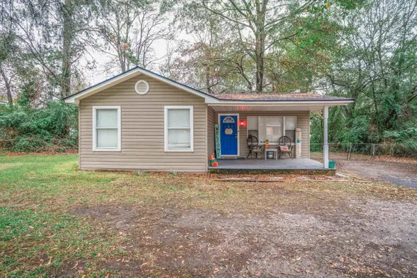 208 E Center St, White Oak, TX 75693-1500