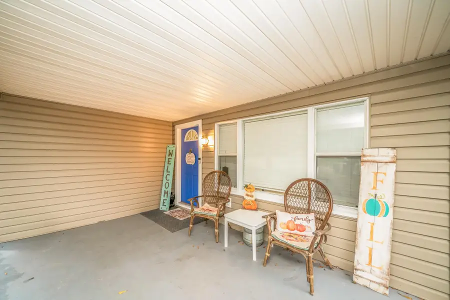 208 E Center St, White Oak, TX 75693-1500 - #3