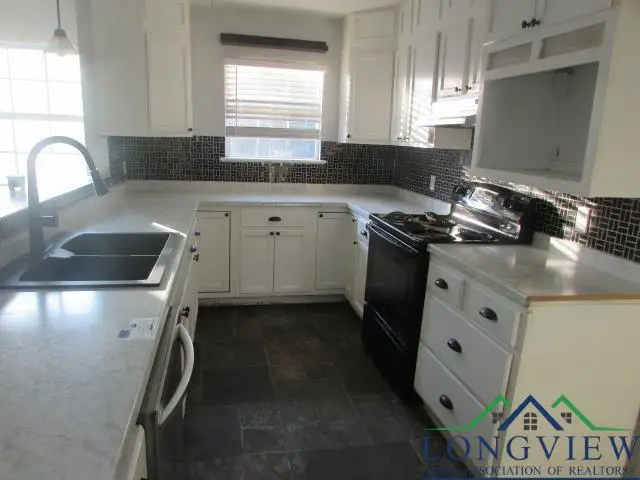 983 Nandena Rd, Gilmer, TX 75644 - Image #3