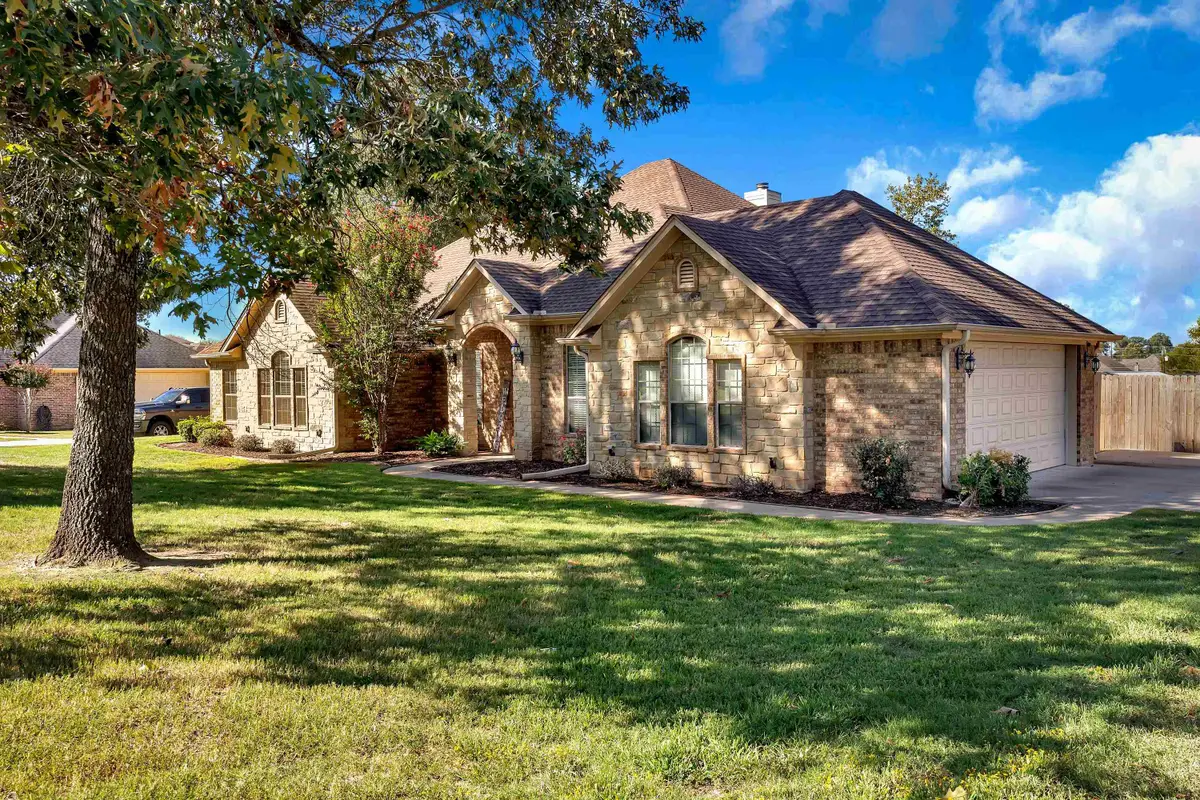 265 Towering Oaks Lane, Longview, TX 75602 - Image #1