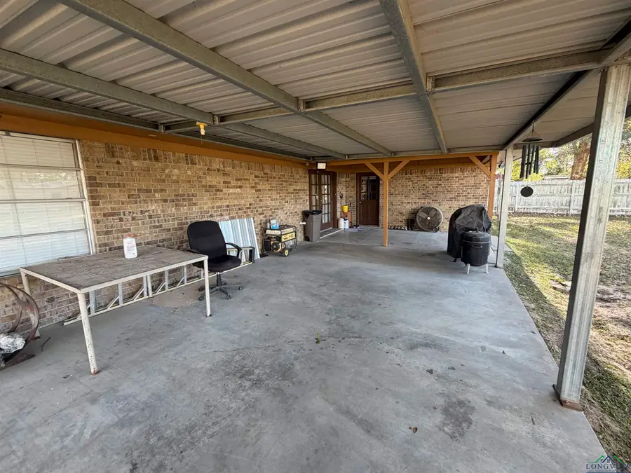 1146 Forsythe, Carthage, TX 75633 - Image #2