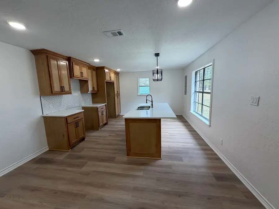 1045 Cypress Circle, Waskom, TX 75692 - Image #2