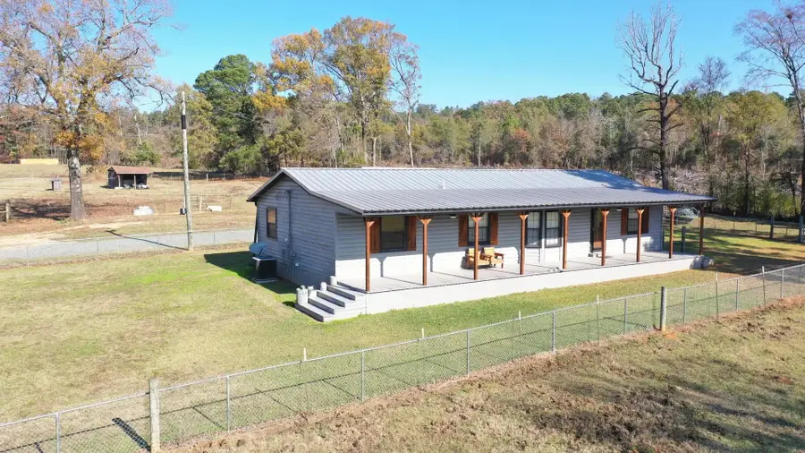 724 W Highway 11, Daingerfield, TX 75638 - Image #3