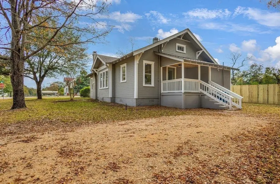 301 S Ponsard, Troup, TX 75789-2165 - Image #2