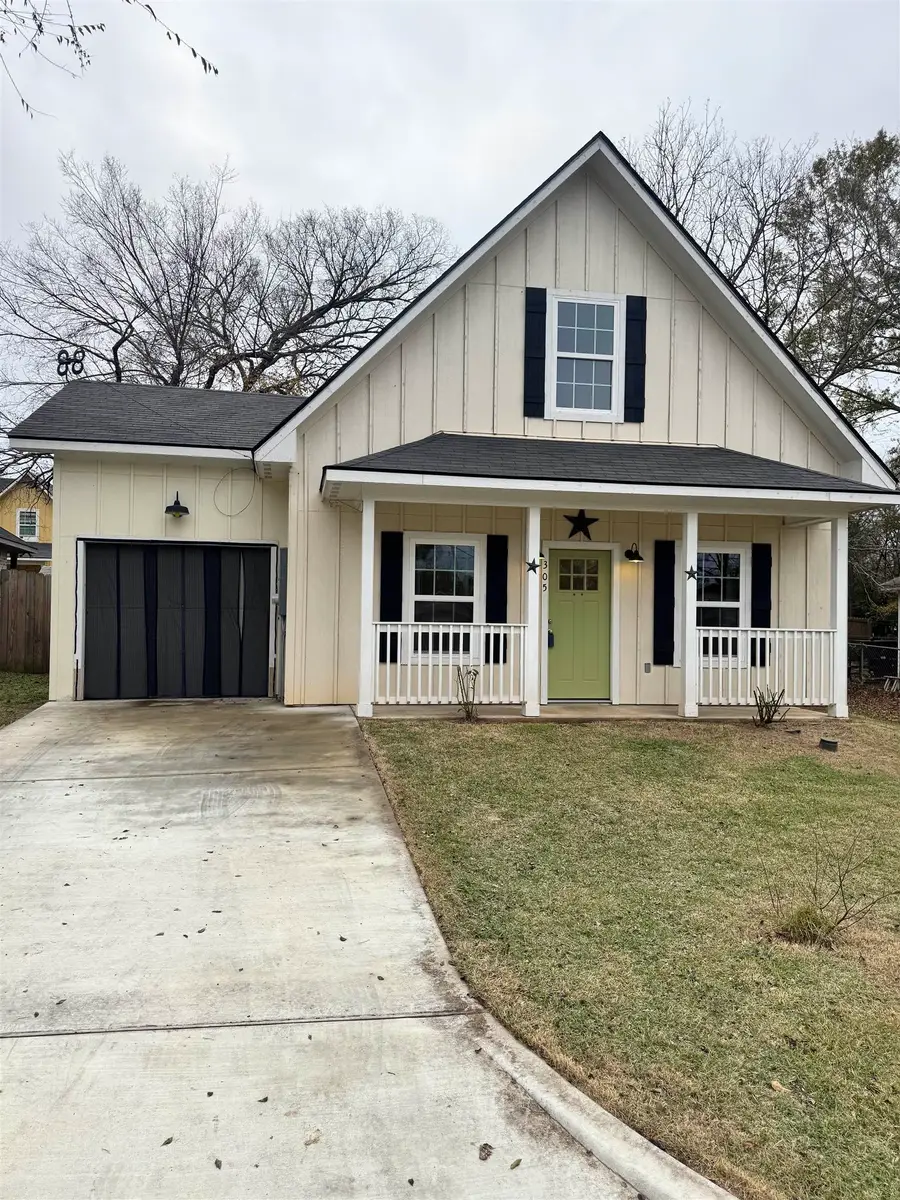 305 MAPLE AVE, Gladewater, TX 75647 - Image #3