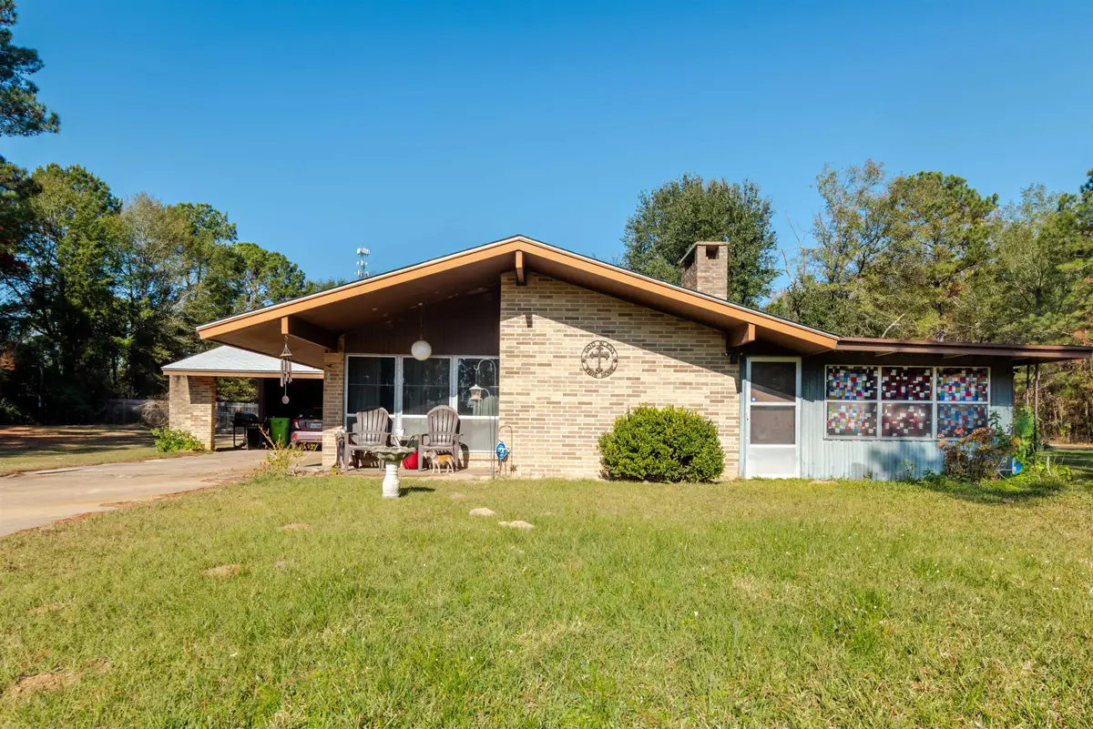 225 STEELMAN DR, Marshall, TX 75672 - Image #1