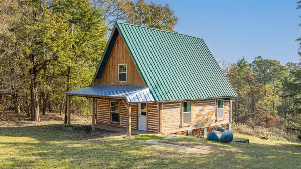 13312 Mountain View Rd, Winona, TX 75792