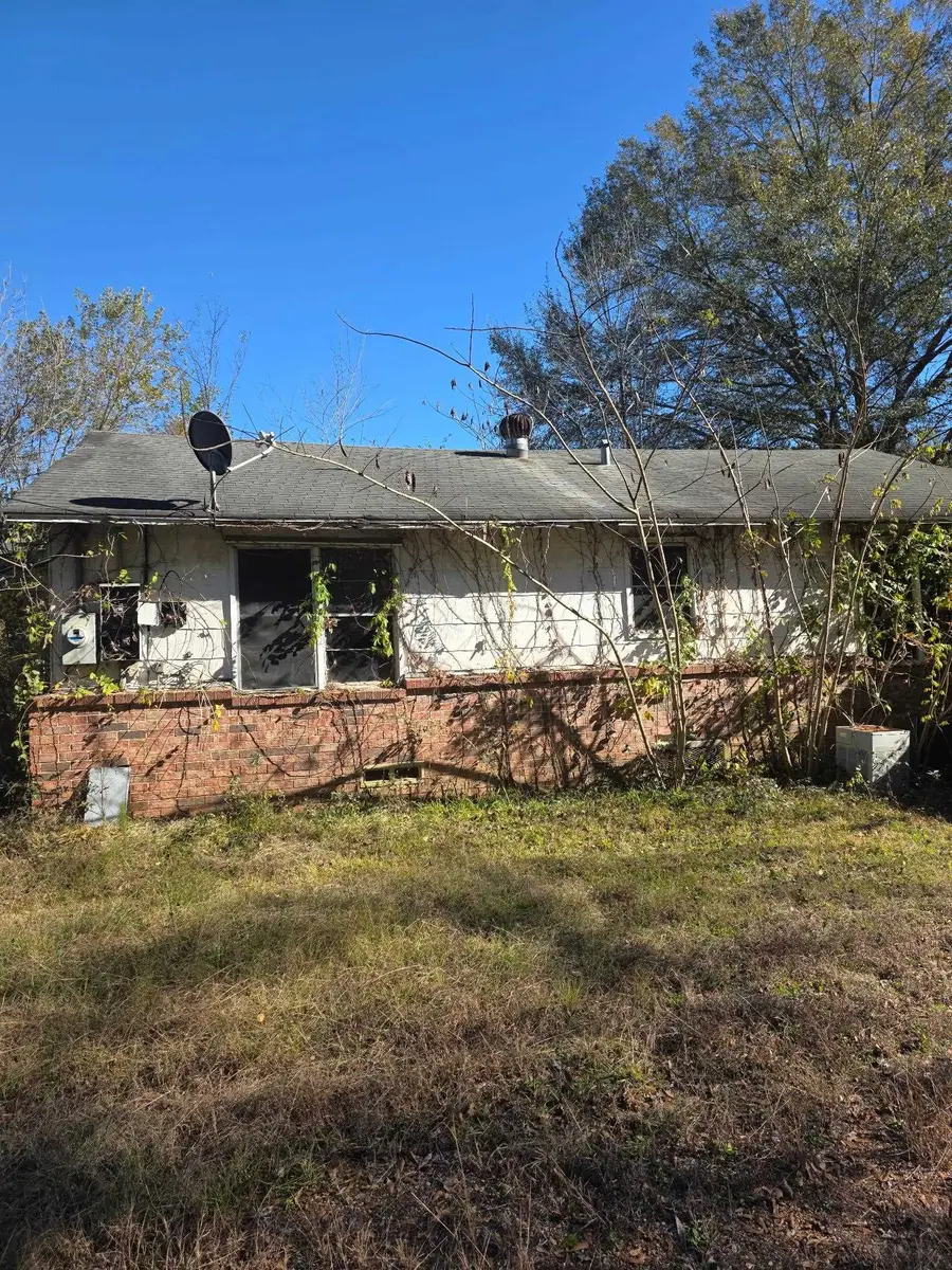 908 Burns Street, Kilgore, TX 75662 - Image #3