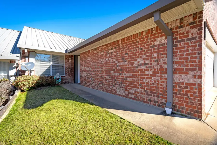 1827 Paverstone Ln., Longview, TX 75605 - Image #3