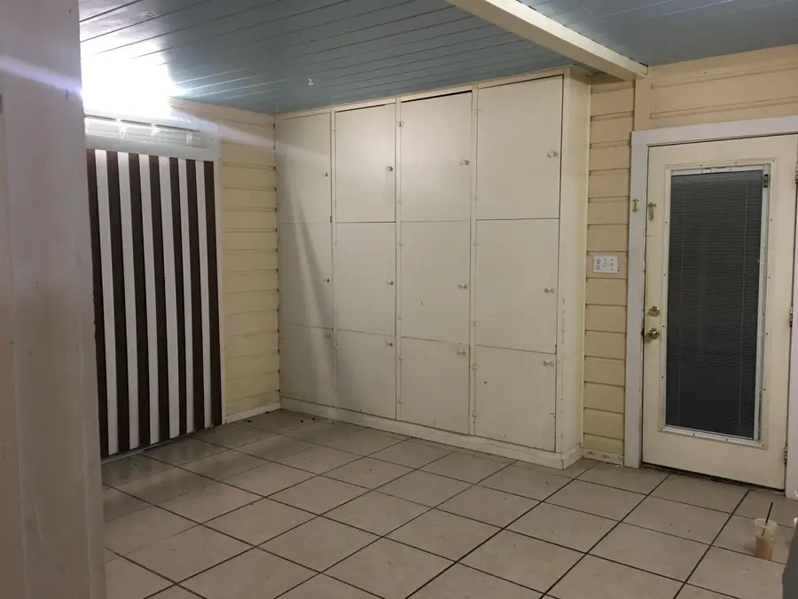 912 Noble St, Troup, TX 75789 - Image #2