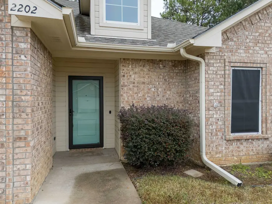 2202 Woodgrove Ln, Longview, TX 75605 - #2