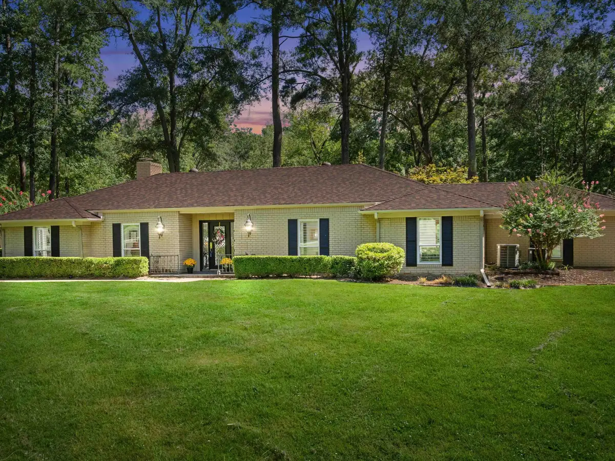 405 Sandy Ln, Henderson, TX 75652 - Image #1