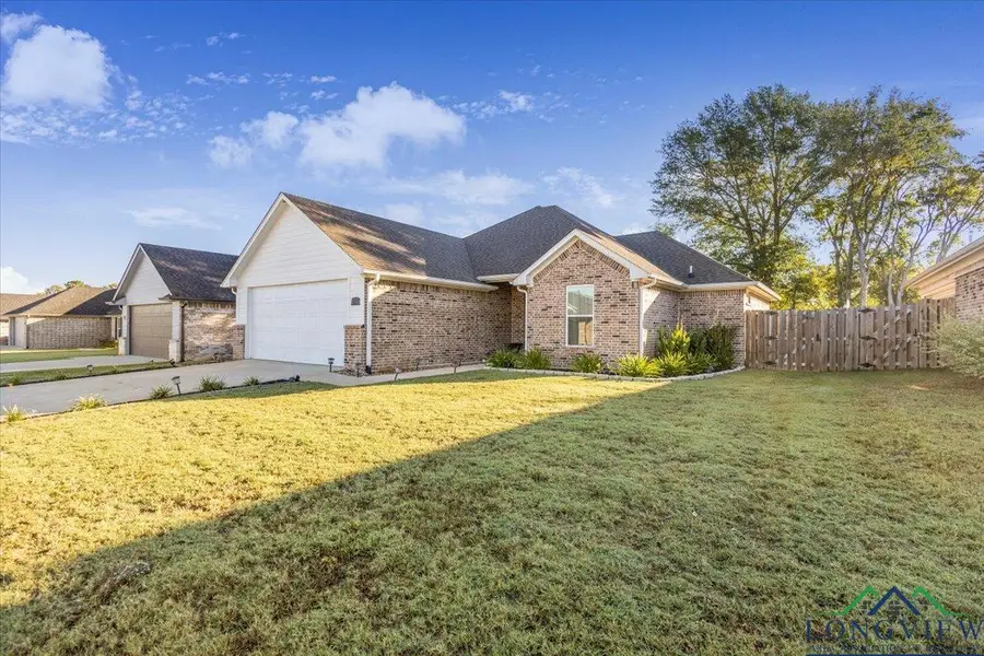 2007 Jason Drive, Whitehouse, TX 75791 - Image #2