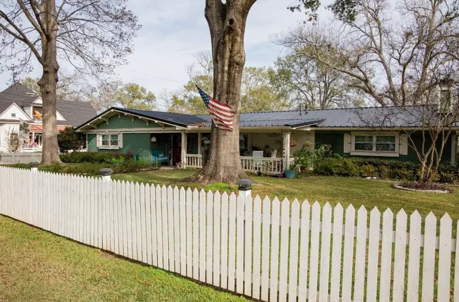 302 friou, Jefferson, TX 75657 - Image #2