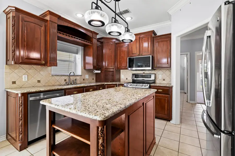 16830 Eagle Dr, Gladewater, TX 75647 - Image #3