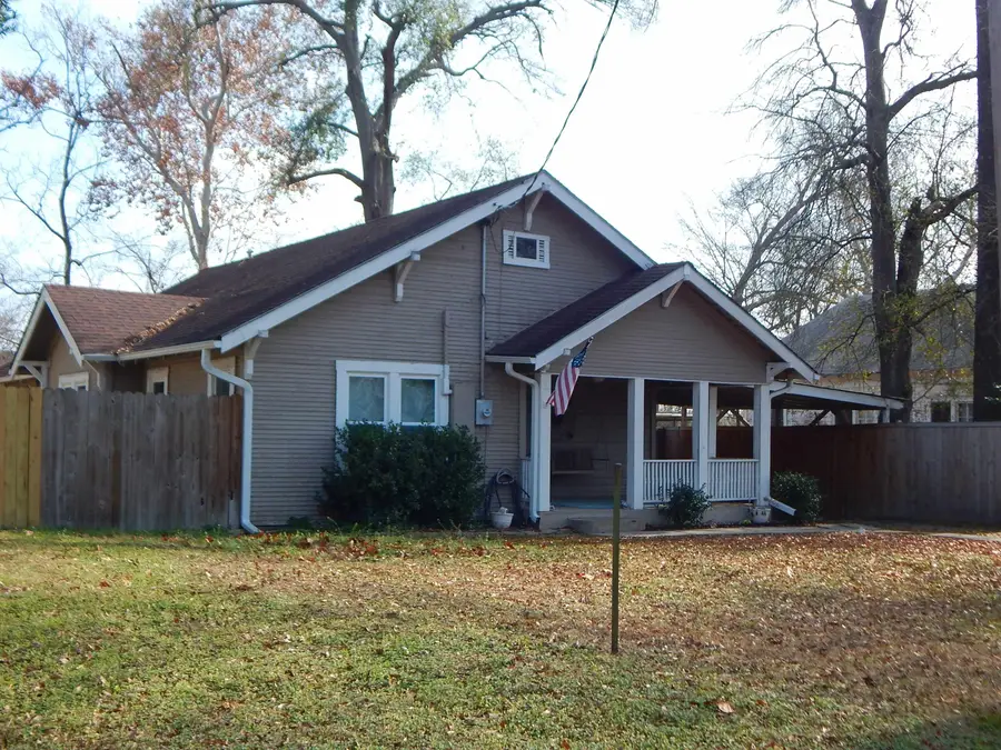 507 N TRINITY, Gilmer, TX 75644 - Image #2