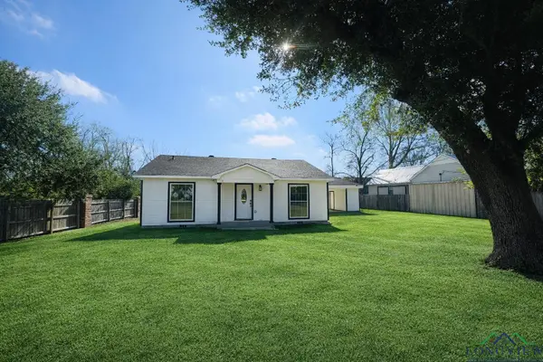 1221 W Sabine, Carthage, TX 75633