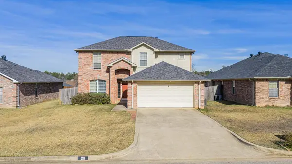 211 Ray Creek Dr, Longview, TX 75605