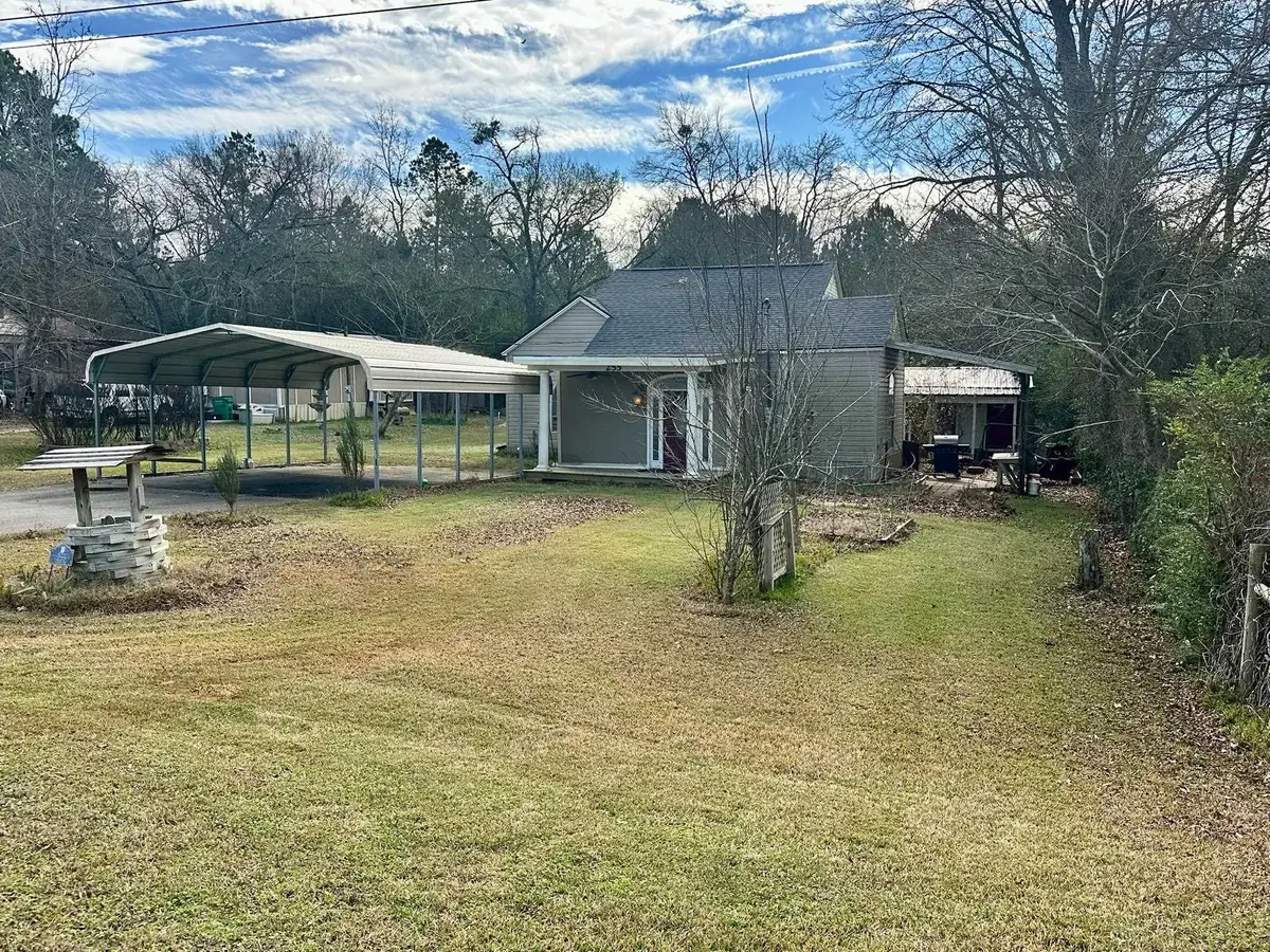 255 West Point Rd, Kilgore, TX 75662 - Image #1