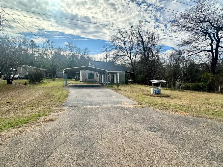 255 West Point Rd, Kilgore, TX 75662 - Image #2