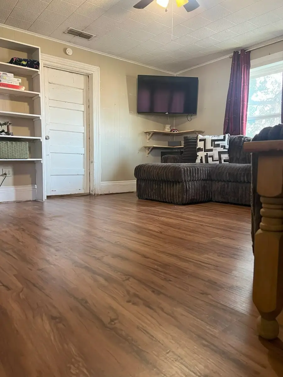 601 Walnut Street, Gilmer, TX 75644 - Image #3