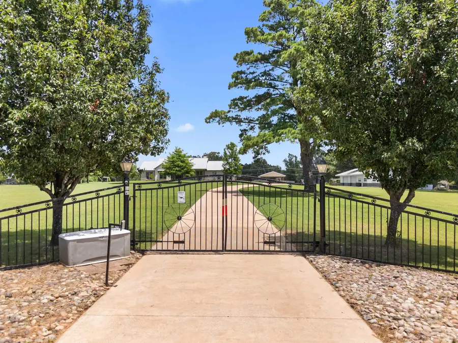 2533 E County Road 186, Kilgore, TX 75662 - #2