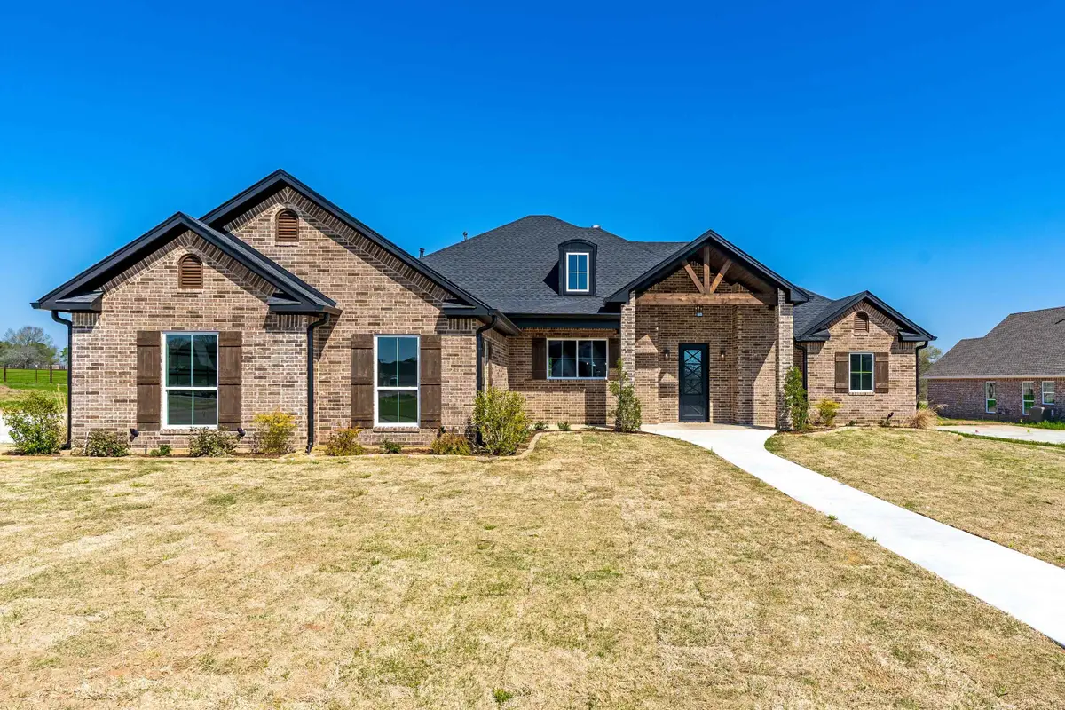 135 Winners Circle, Longview, TX 75602 - Image #1