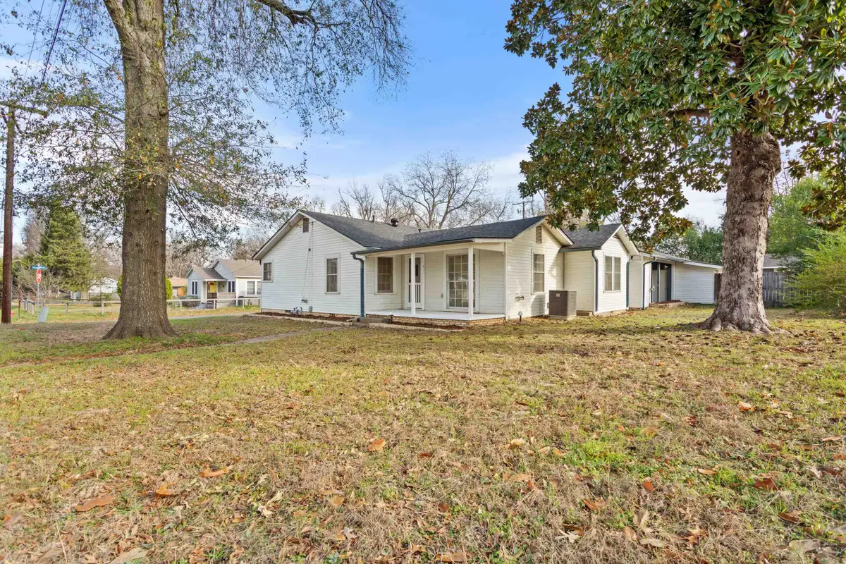 411 N COLLEGE, Lindale, TX 75771 - Image #1