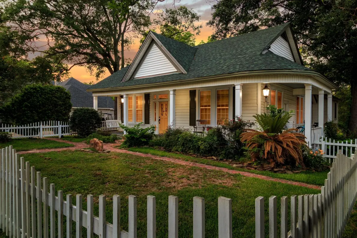 408 Houston St, Jefferson, TX 75657 - Image #1